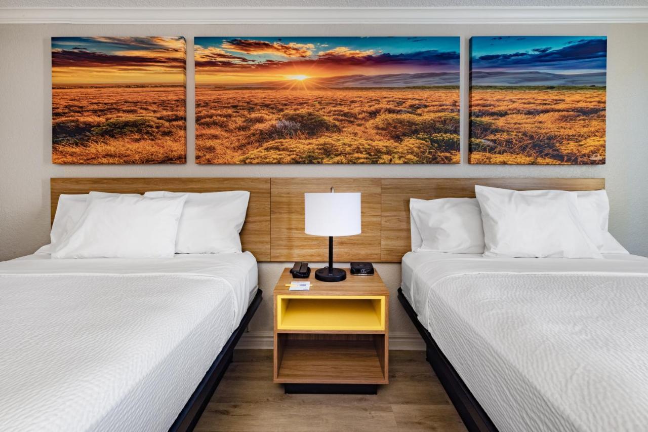 Days Inn By Wyndham Del Rio Extérieur photo