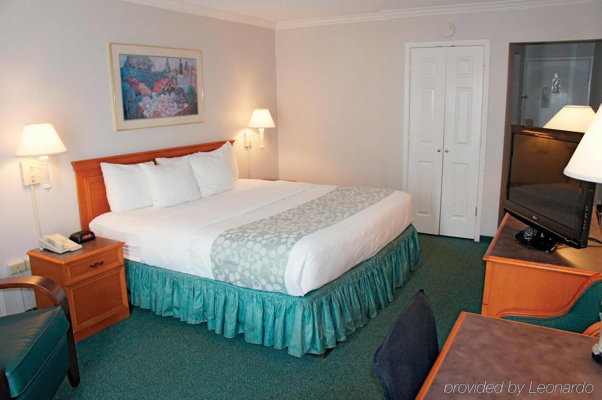 Days Inn By Wyndham Del Rio Extérieur photo